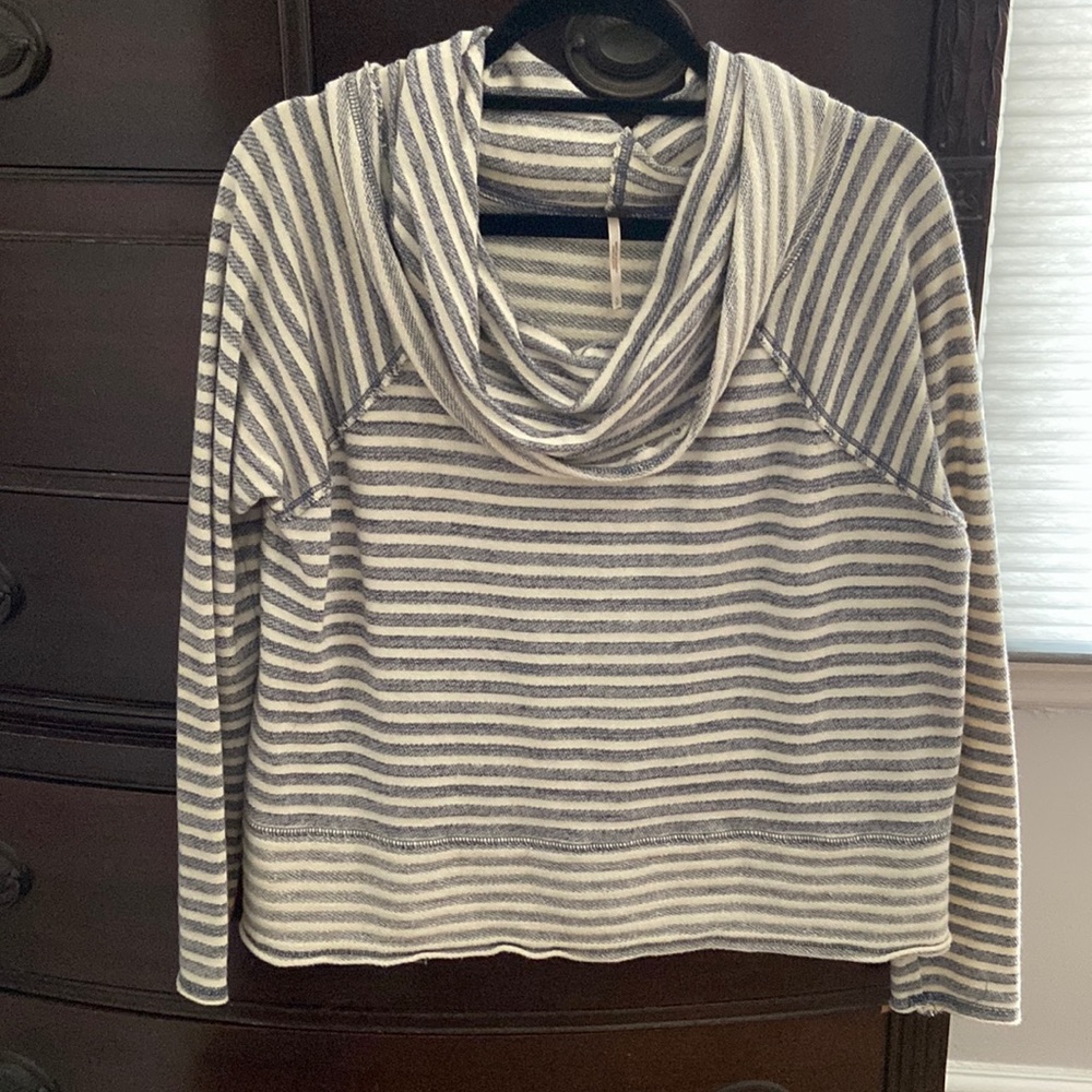 Free People Sweater 🌅